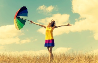 79851-mood-girl-dress-color-hands-smile-summer-umbrella-umbrella-happiness-freedom-freedom-openness-warmth-plants-nature-field-sun-sky-clouds-background-freedom
